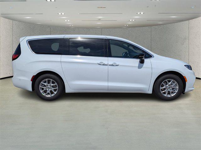 new 2025 Chrysler Pacifica car, priced at $39,700