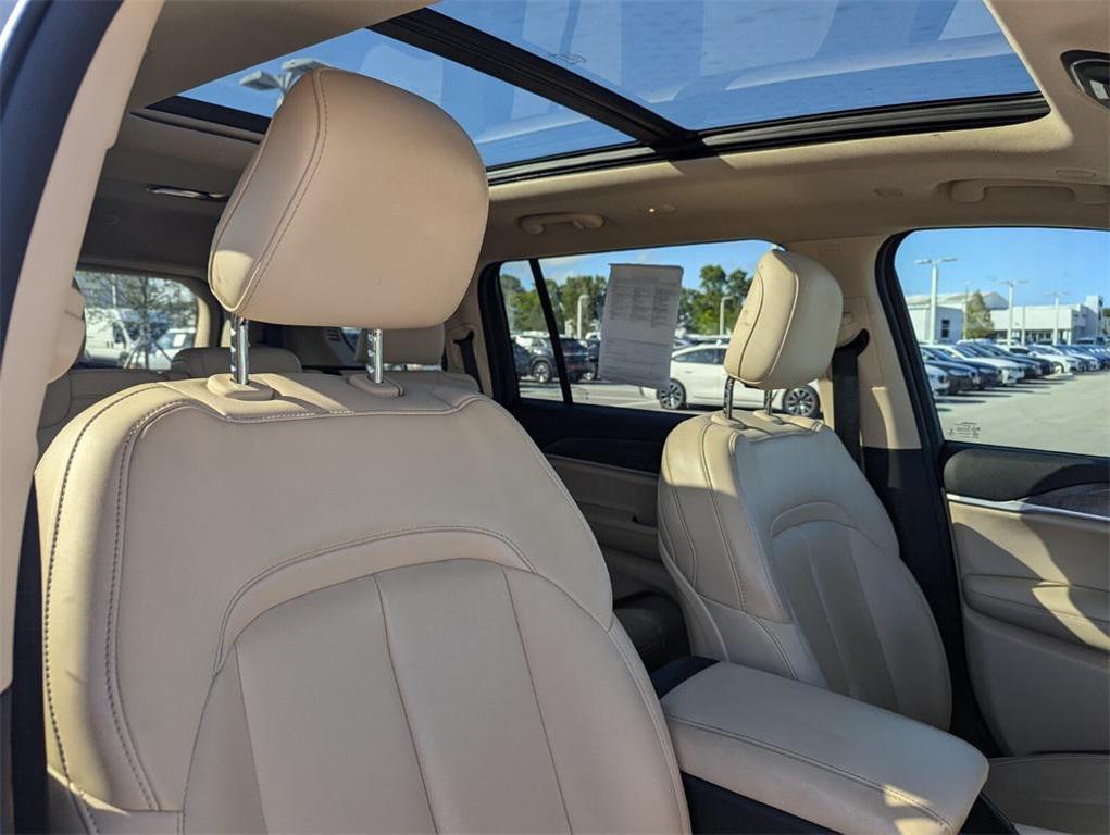 used 2021 Jeep Grand Cherokee L car, priced at $25,551