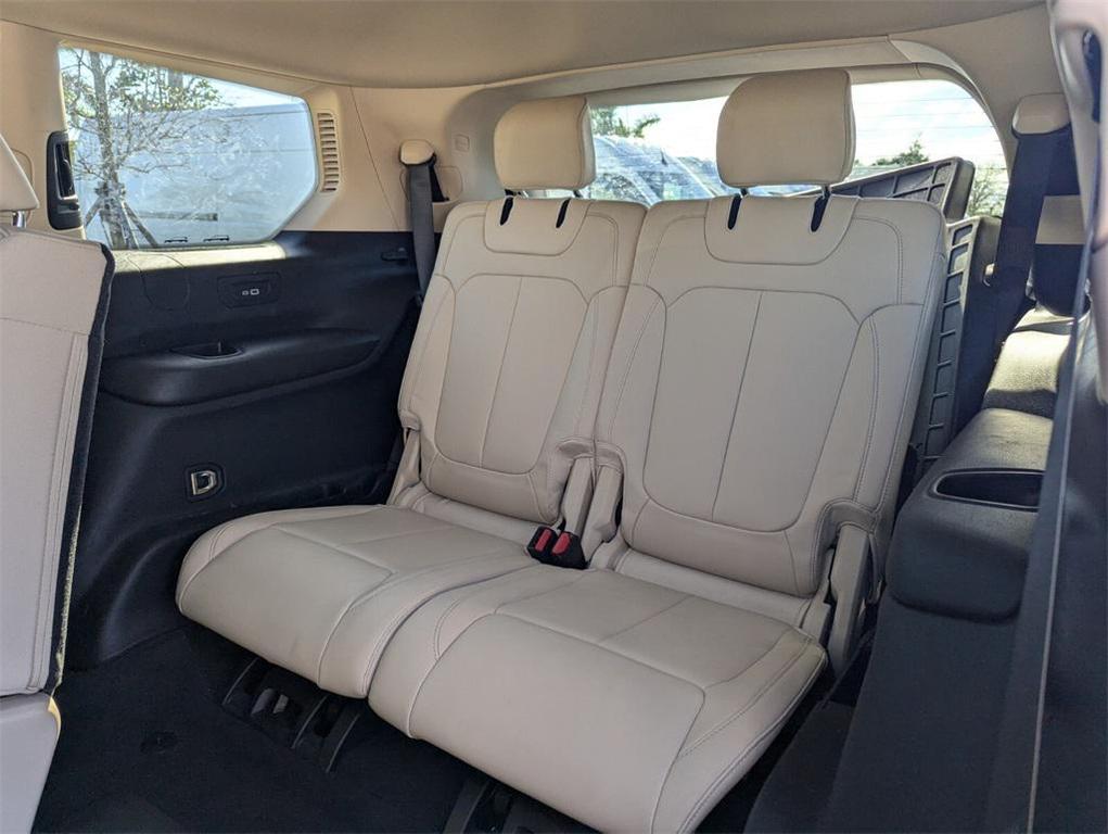 used 2021 Jeep Grand Cherokee L car, priced at $25,551
