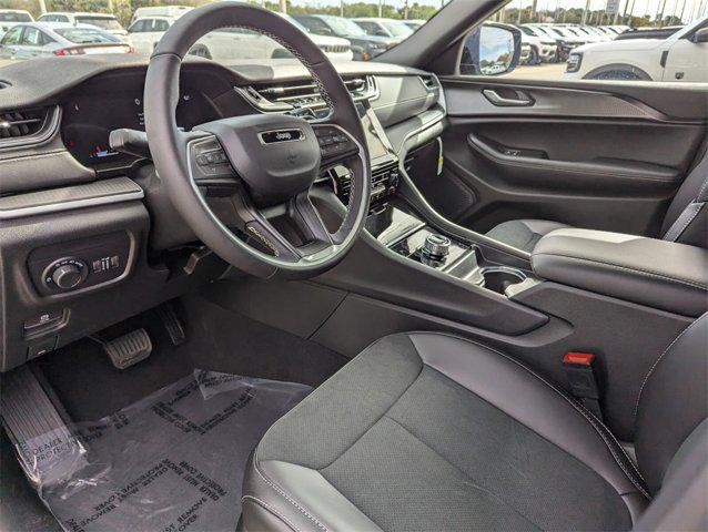 new 2025 Jeep Grand Cherokee L car, priced at $40,177