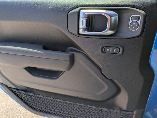 new 2025 Jeep Gladiator car, priced at $41,483