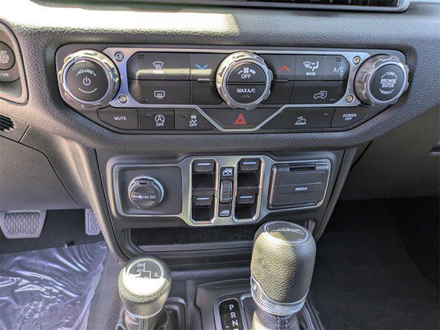 new 2025 Jeep Gladiator car, priced at $41,483