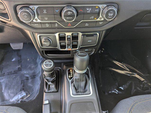 new 2025 Jeep Gladiator car, priced at $39,058