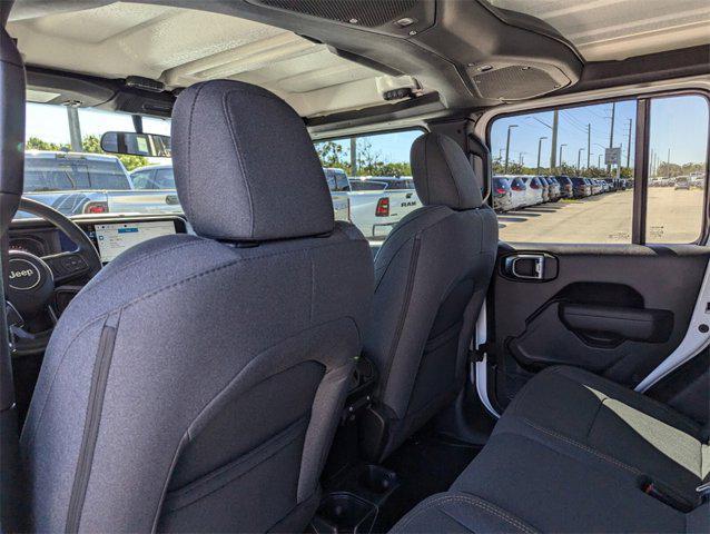 new 2025 Jeep Gladiator car, priced at $39,058
