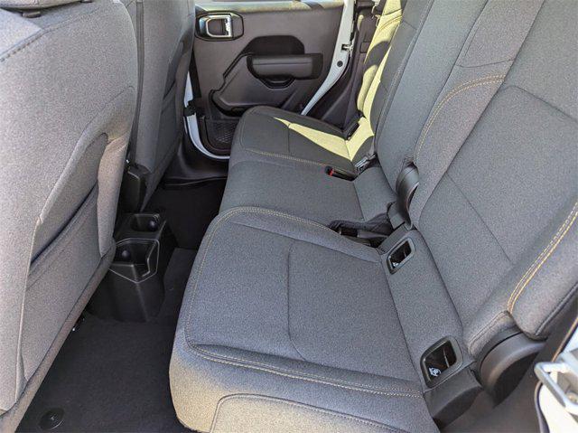 new 2025 Jeep Gladiator car, priced at $39,058