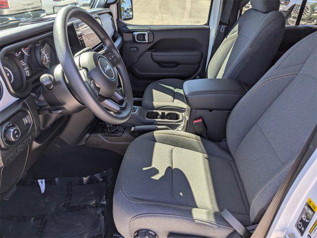 new 2025 Jeep Gladiator car, priced at $39,058