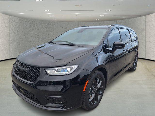 new 2025 Chrysler Pacifica car, priced at $46,892