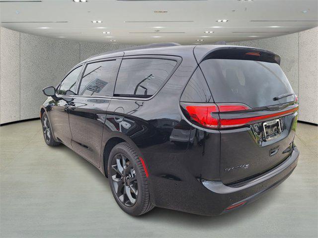 new 2025 Chrysler Pacifica car, priced at $46,892