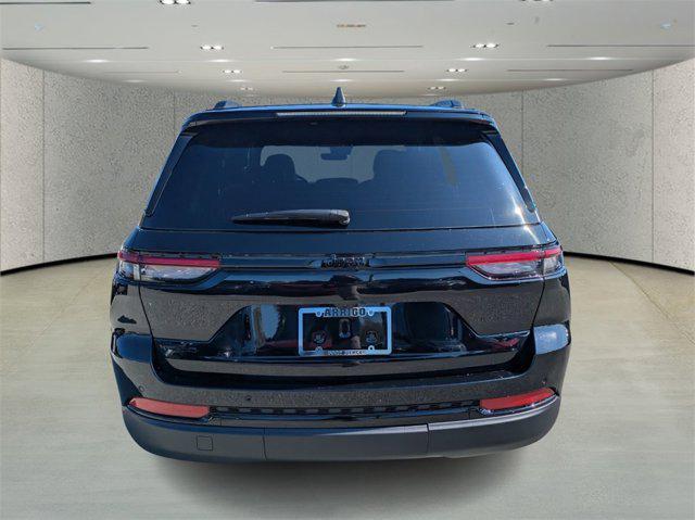 new 2025 Jeep Grand Cherokee car, priced at $35,876