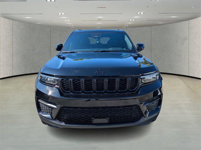 new 2025 Jeep Grand Cherokee car, priced at $35,876