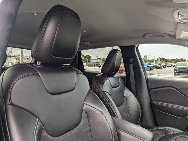 used 2022 Jeep Cherokee car, priced at $22,971