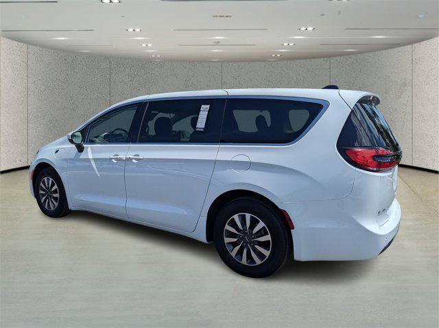 used 2023 Chrysler Pacifica Hybrid car, priced at $27,352