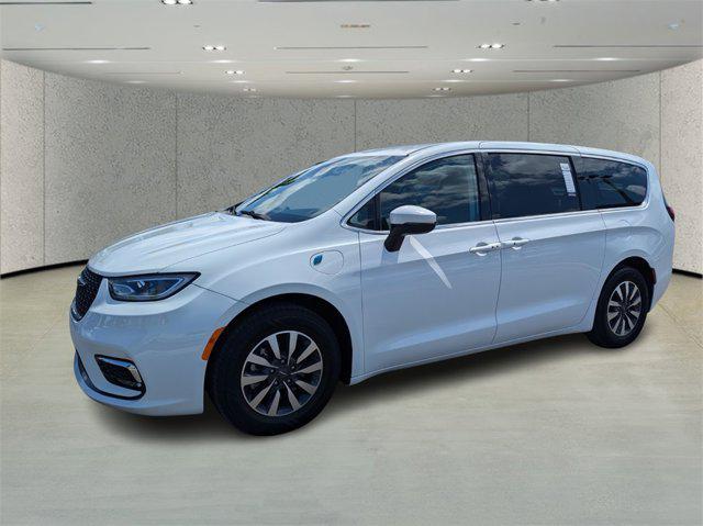 used 2023 Chrysler Pacifica Hybrid car, priced at $27,352