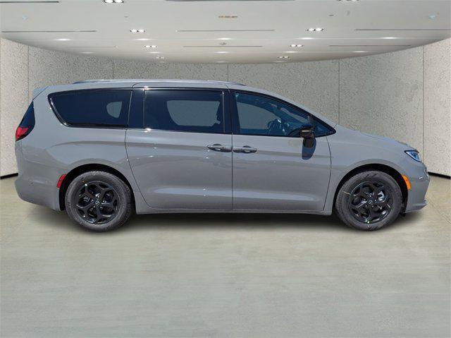 new 2025 Chrysler Pacifica Hybrid car, priced at $49,000