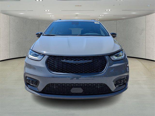new 2025 Chrysler Pacifica Hybrid car, priced at $49,000