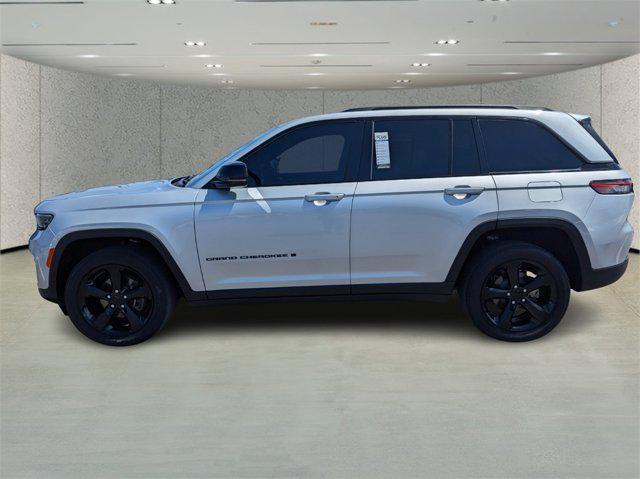 used 2022 Jeep Grand Cherokee car, priced at $33,581