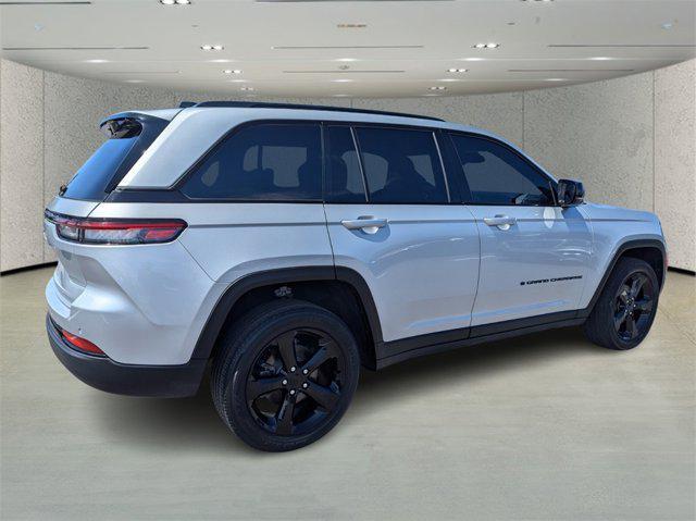 used 2022 Jeep Grand Cherokee car, priced at $33,581