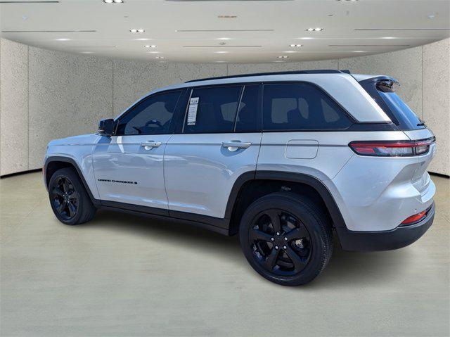 used 2022 Jeep Grand Cherokee car, priced at $33,581