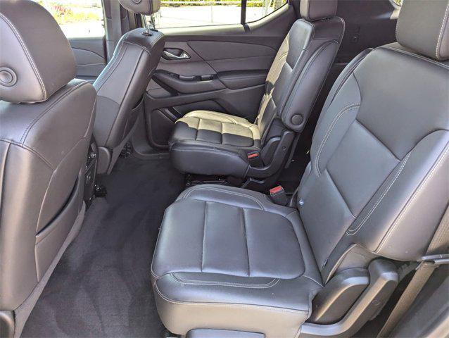 used 2022 Chevrolet Traverse car, priced at $28,412