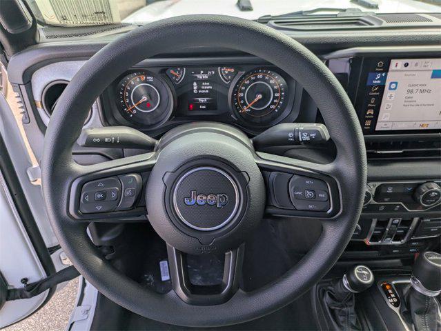 new 2025 Jeep Gladiator car, priced at $39,058