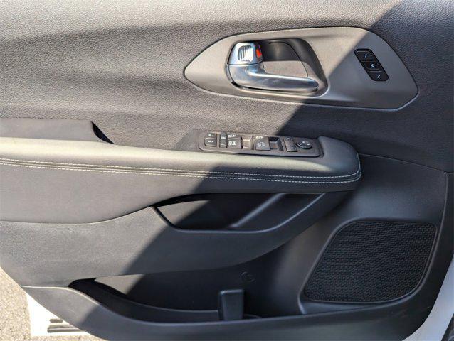 new 2025 Chrysler Pacifica car, priced at $39,700