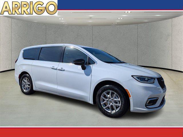 new 2025 Chrysler Pacifica car, priced at $39,700