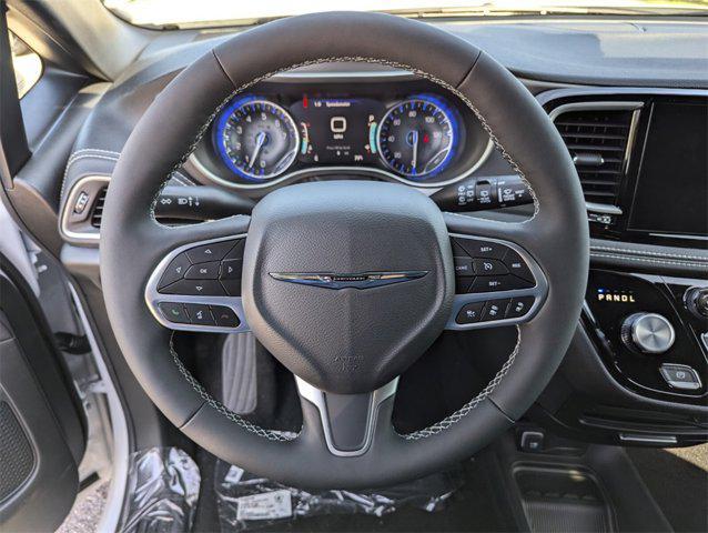 new 2025 Chrysler Pacifica car, priced at $39,700