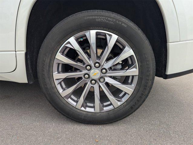 used 2022 Chevrolet Traverse car, priced at $31,464