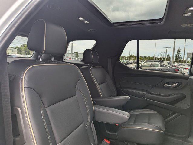 used 2022 Chevrolet Traverse car, priced at $31,464