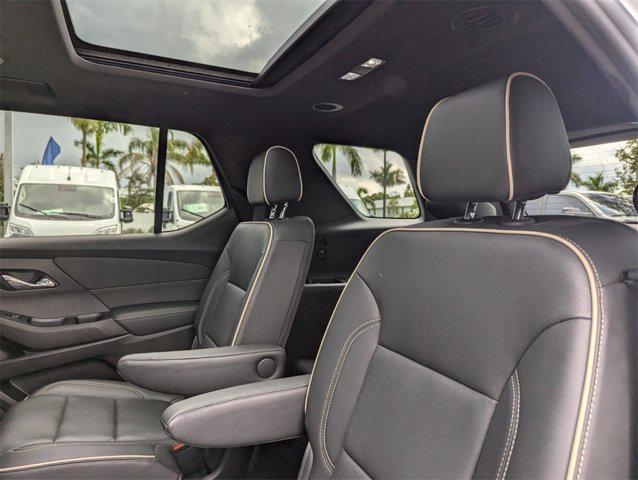 used 2022 Chevrolet Traverse car, priced at $31,464