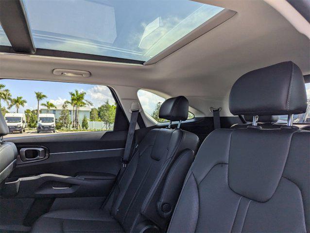 used 2024 Kia Sorento car, priced at $33,932