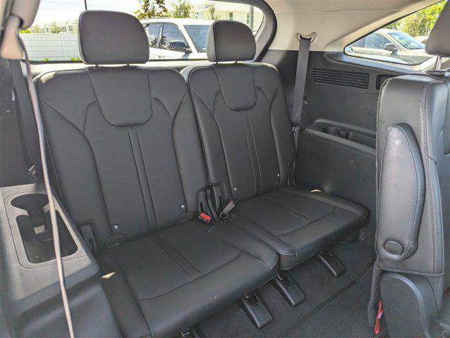 used 2024 Kia Sorento car, priced at $33,932