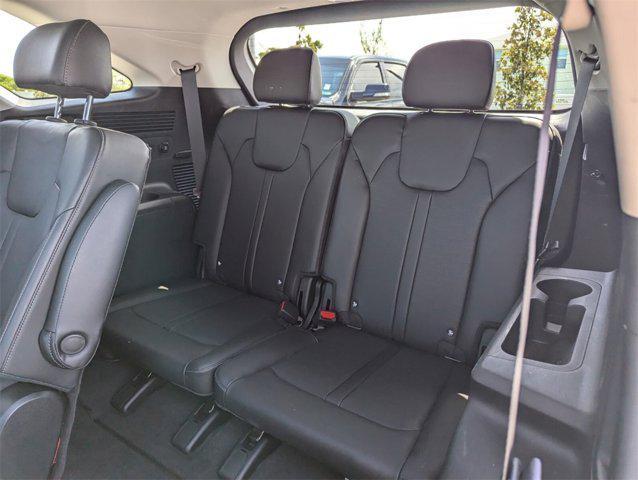 used 2024 Kia Sorento car, priced at $33,932
