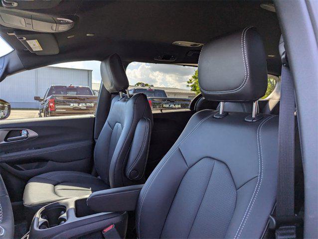 new 2025 Chrysler Pacifica car, priced at $39,700