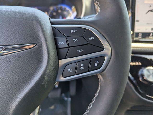 new 2025 Chrysler Pacifica car, priced at $39,700