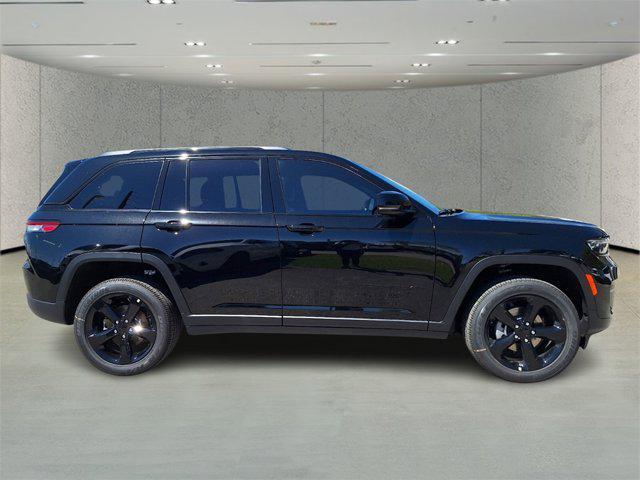 new 2025 Jeep Grand Cherokee car, priced at $37,819