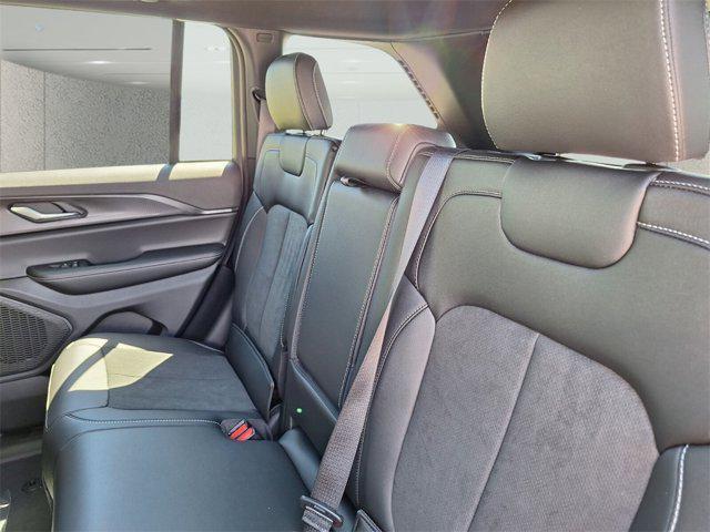 new 2025 Jeep Grand Cherokee car, priced at $37,819