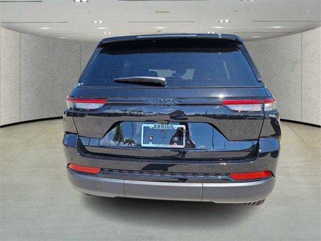 new 2025 Jeep Grand Cherokee car, priced at $37,819