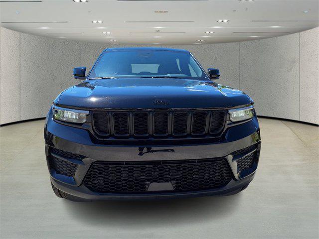 new 2025 Jeep Grand Cherokee car, priced at $37,819