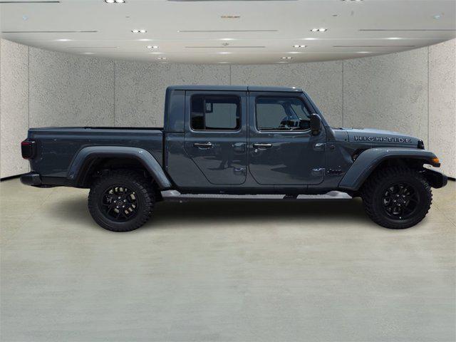 new 2025 Jeep Gladiator car, priced at $48,200