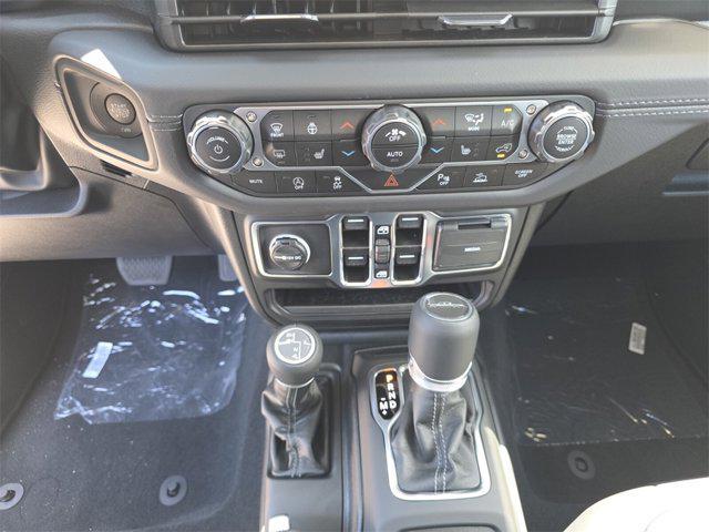 new 2025 Jeep Gladiator car, priced at $48,200