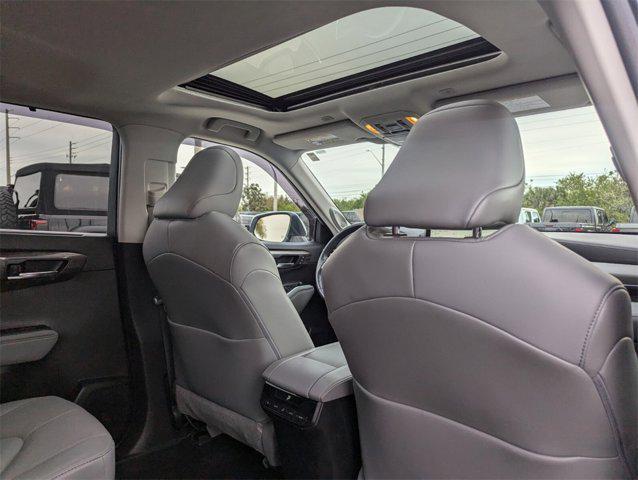 used 2023 Toyota Highlander car, priced at $35,984