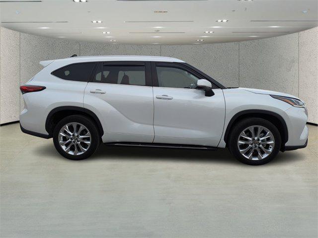 used 2023 Toyota Highlander car, priced at $35,984