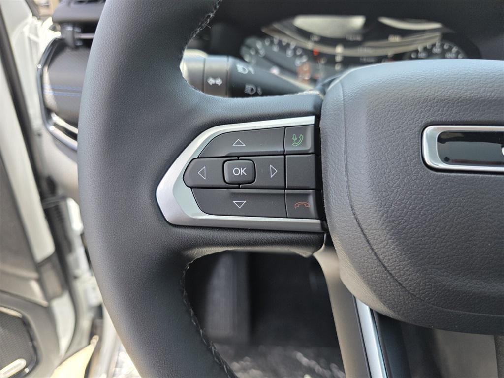 new 2025 Jeep Compass car, priced at $30,898