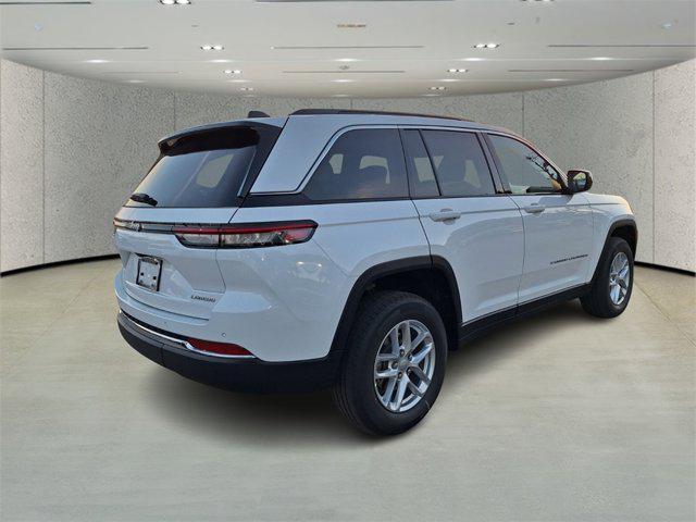 new 2025 Jeep Grand Cherokee car, priced at $33,914