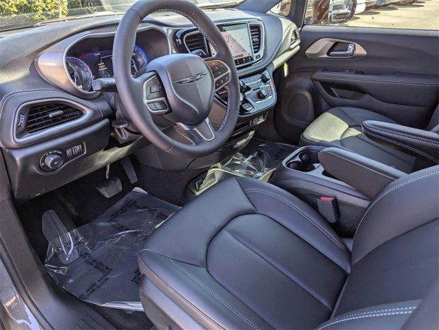 new 2025 Chrysler Pacifica car, priced at $40,165