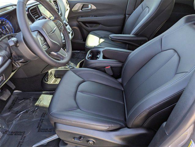 new 2025 Chrysler Pacifica car, priced at $40,165