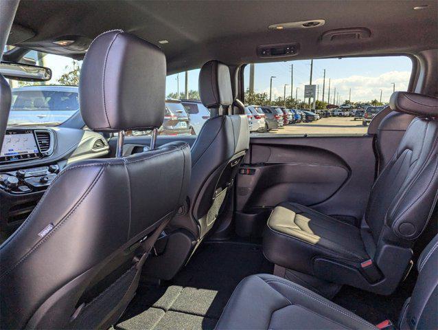 new 2025 Chrysler Pacifica car, priced at $40,165