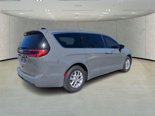 new 2025 Chrysler Pacifica car, priced at $40,165