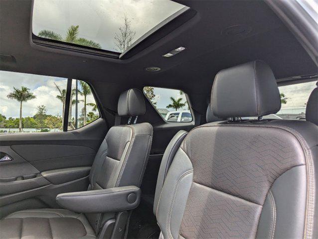 used 2022 Chevrolet Traverse car, priced at $30,991